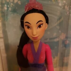 NEW DISNEY Princess Mulan Royal‎ Shimmer doll age 3+